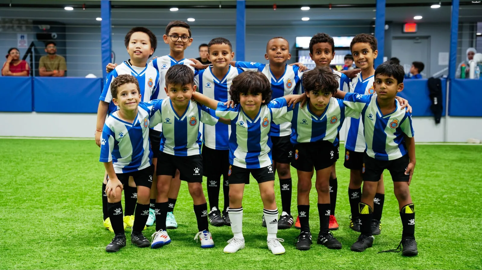 U8 squad photo on the indoor pitch
